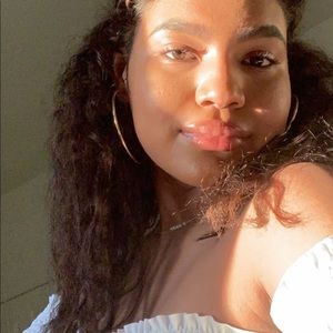 Meet your Posher, Angelina